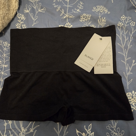 Blanqi Compression Boy Shorts 2 pairs Size Med - Picture 2 of 4